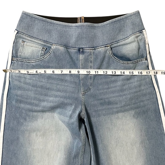 Halara Flex High Waisted Stripe Wide Leg Jeans w/ Pockets Size Medium - Picture 8 of 11